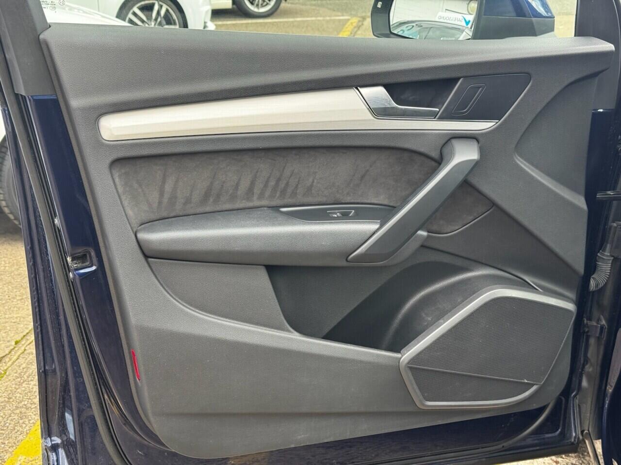 Audi Q5 view 27