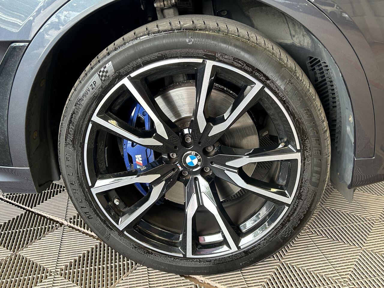 BMW X7 view 27