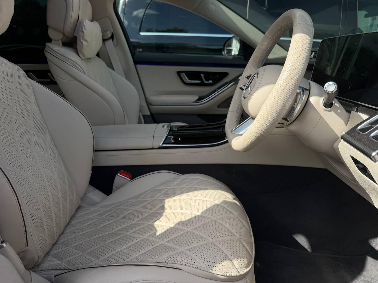 Mercedes-Benz S-Class view 11