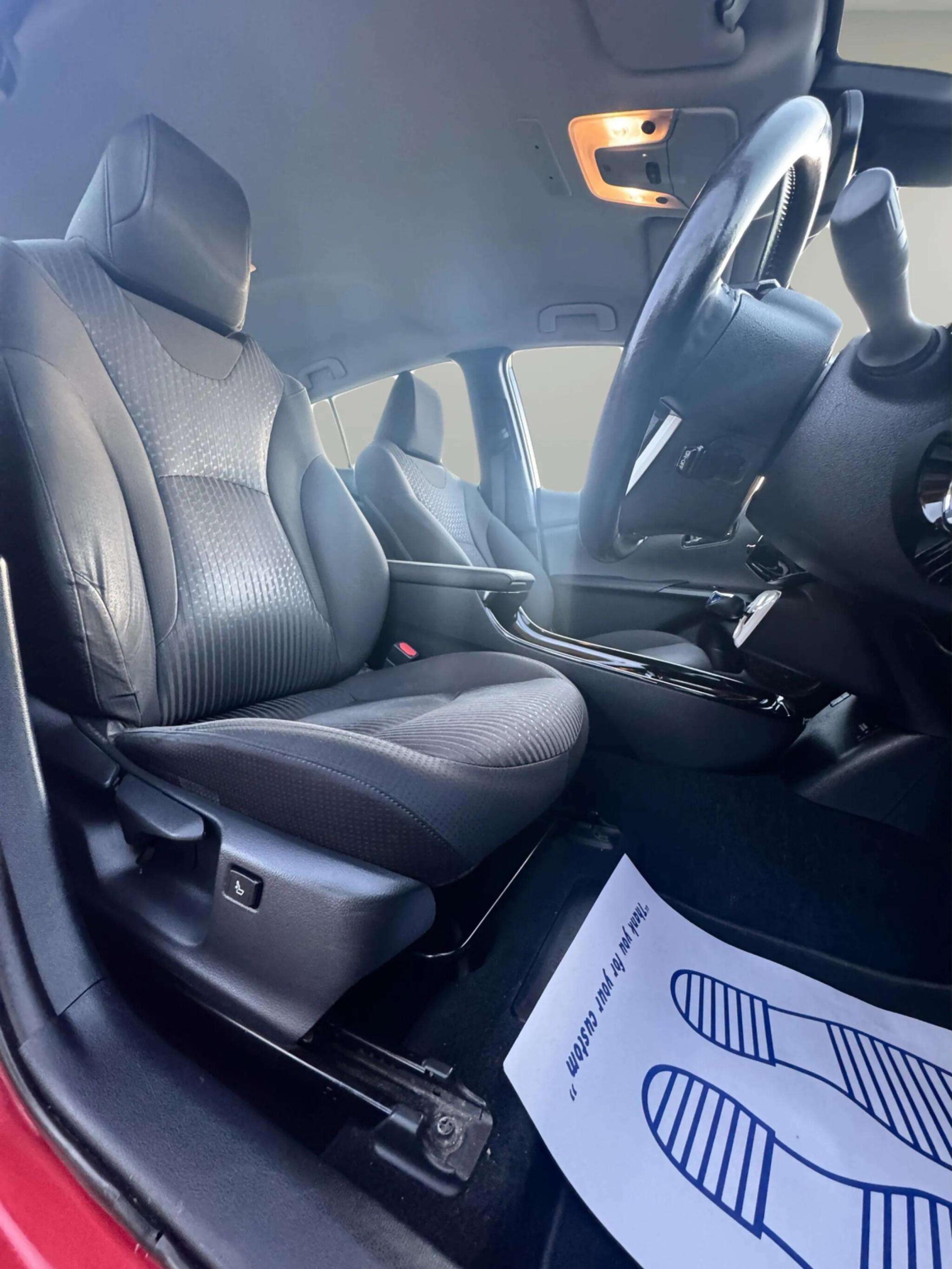 Toyota Prius view 35