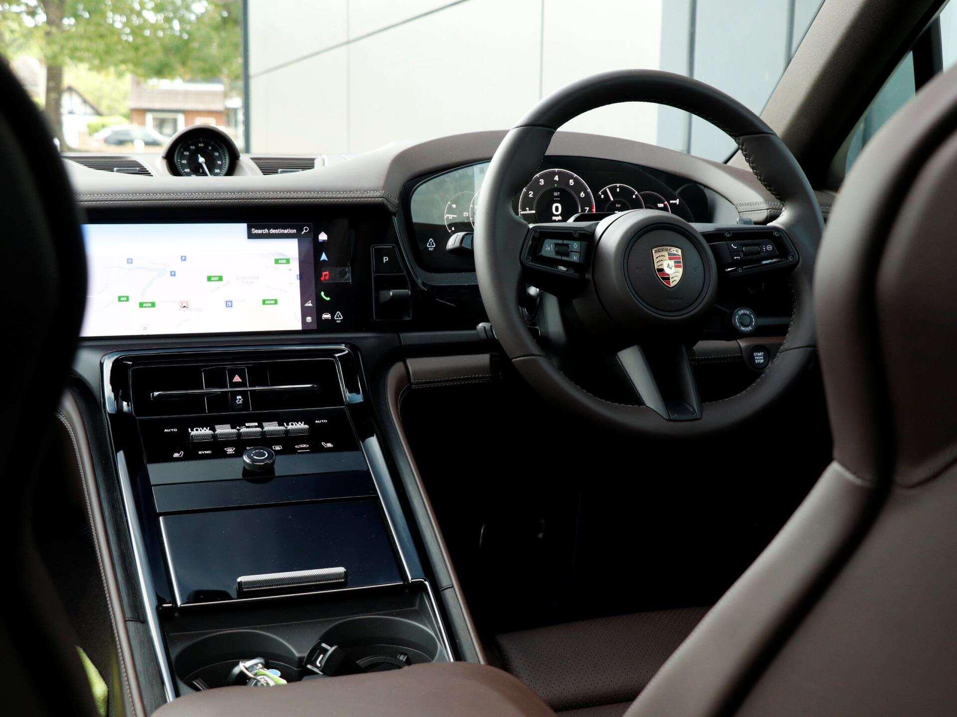 Porsche Panamera view 12