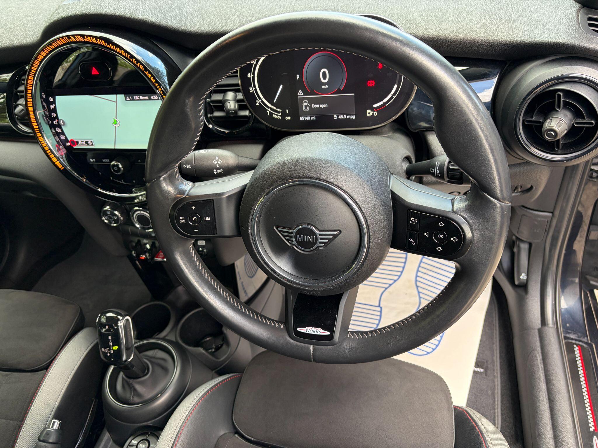 Mini Hatch view 29