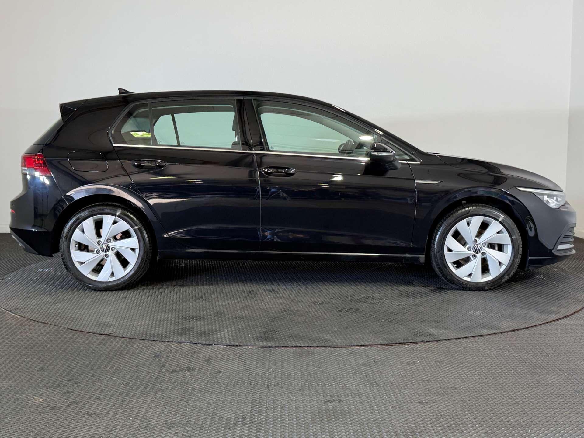 Volkswagen Golf view 8