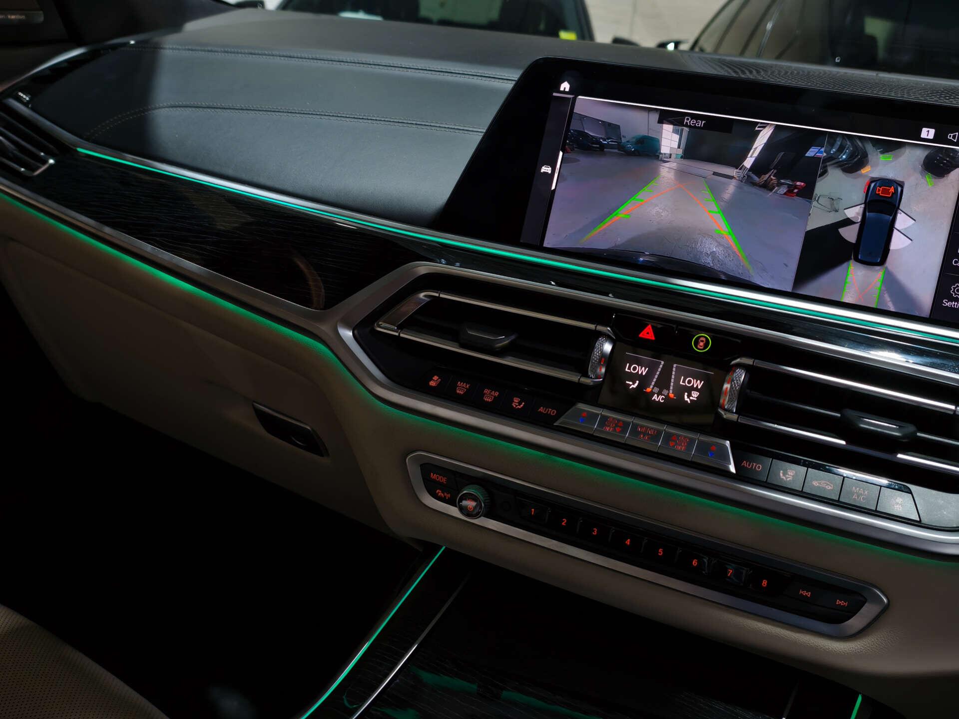 BMW X7 view 49