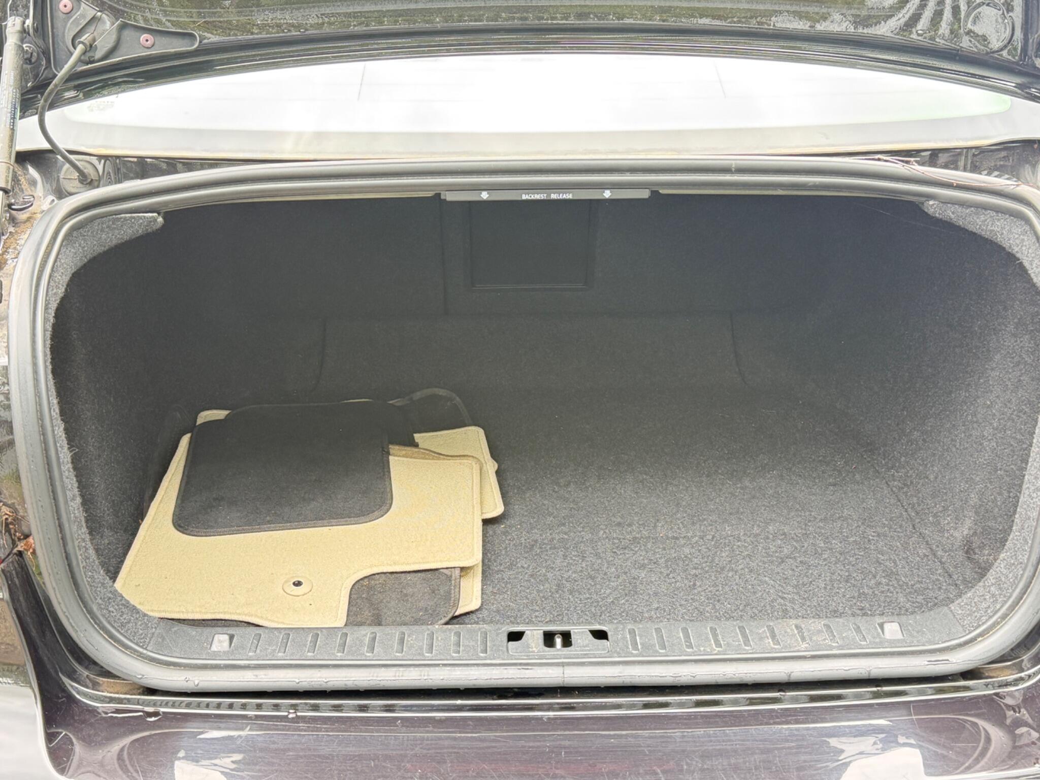 2015 Volvo S80 image 44