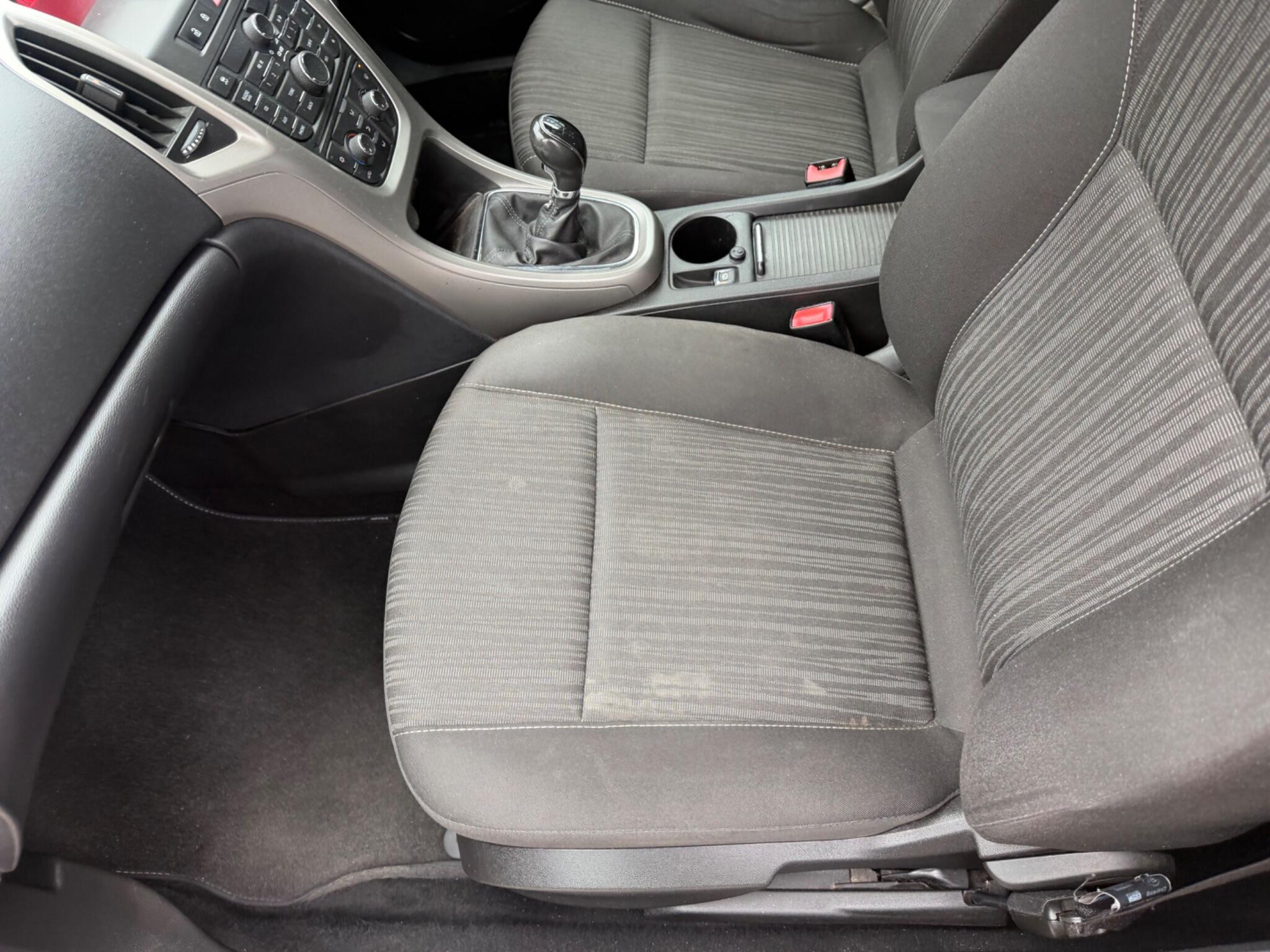 Vauxhall Astra view 43