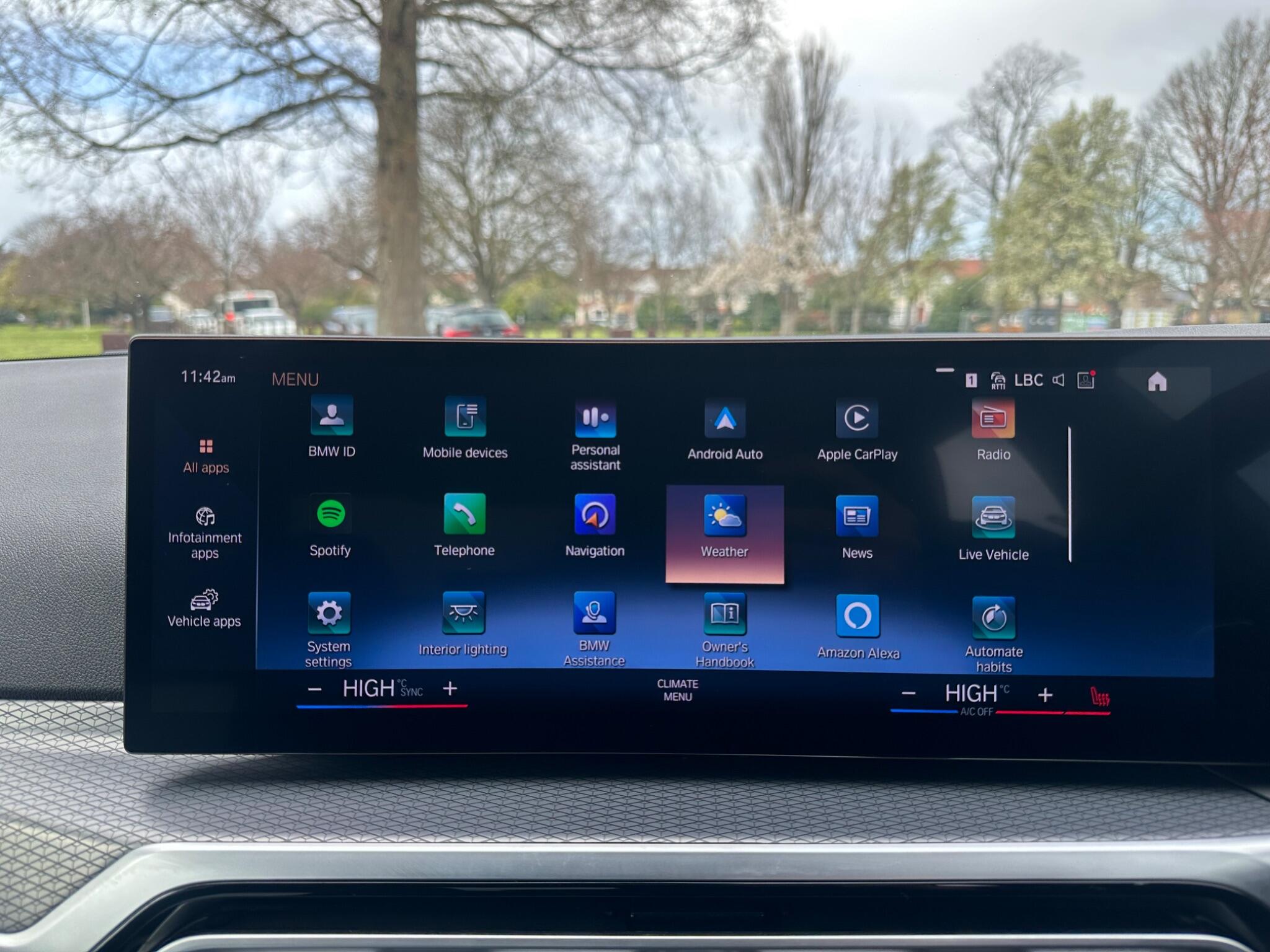 BMW 3 Series view 27