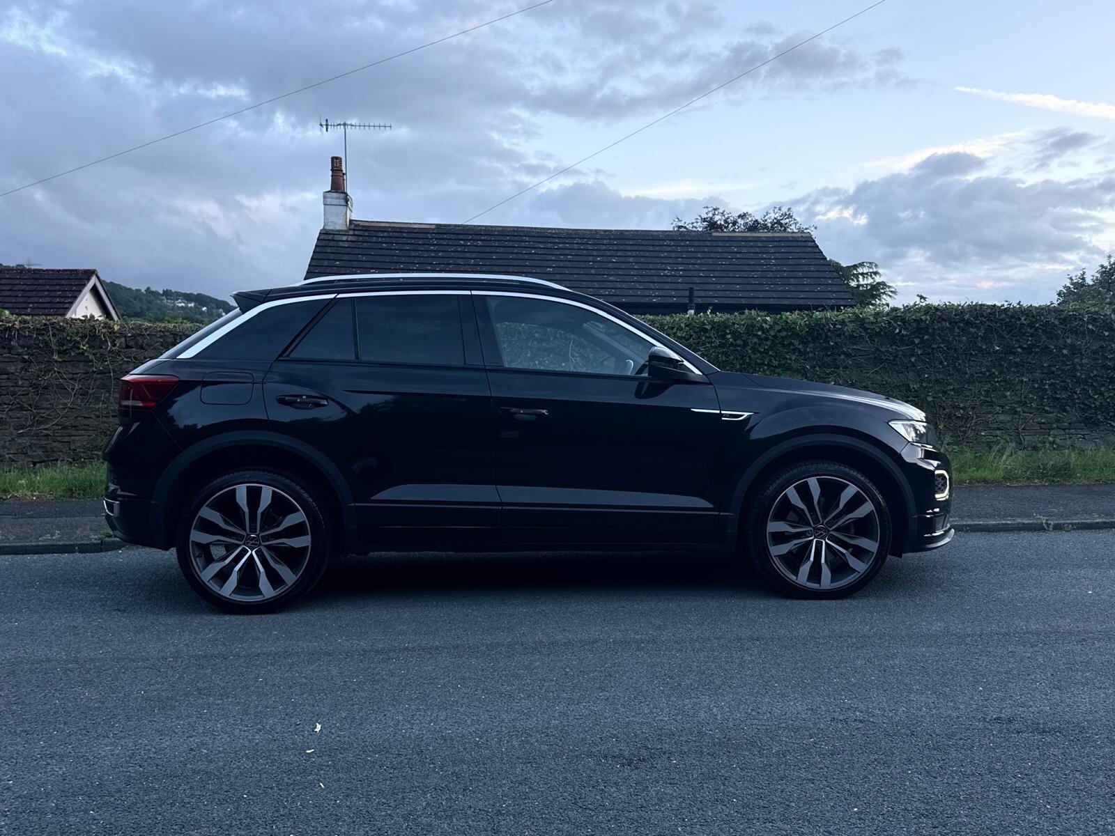 Volkswagen T-Roc view 10