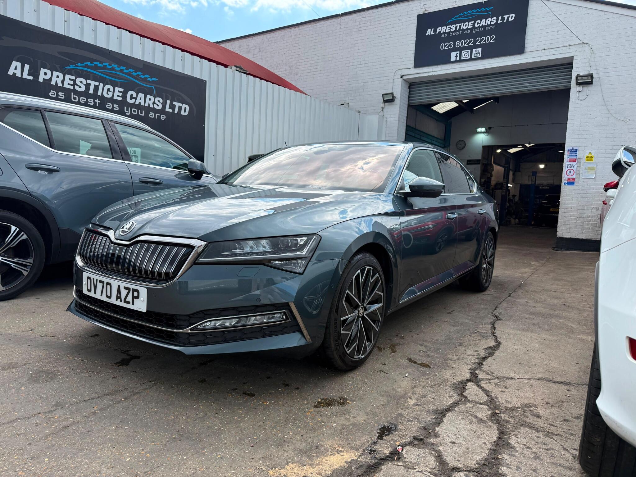 Skoda Superb main image