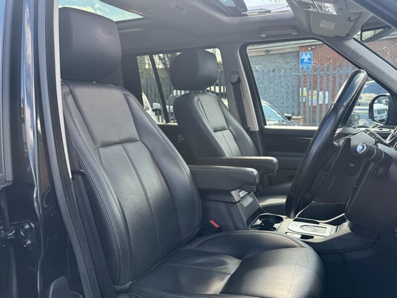 Land Rover Discovery view 31