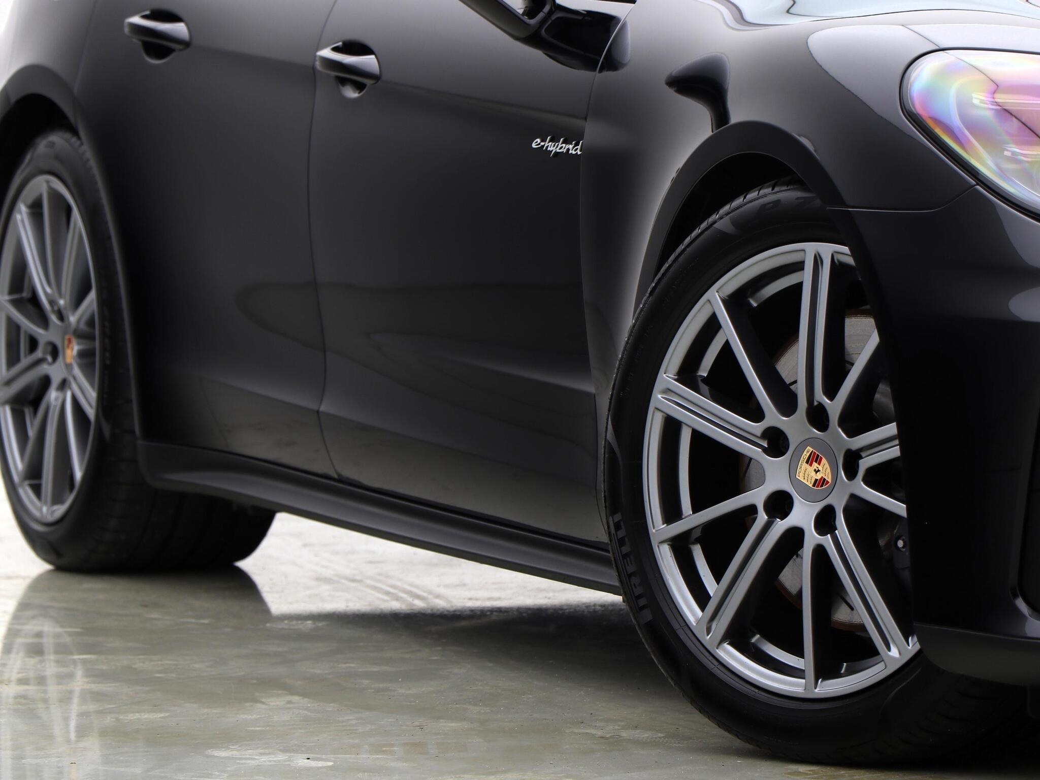 Porsche Panamera view 24