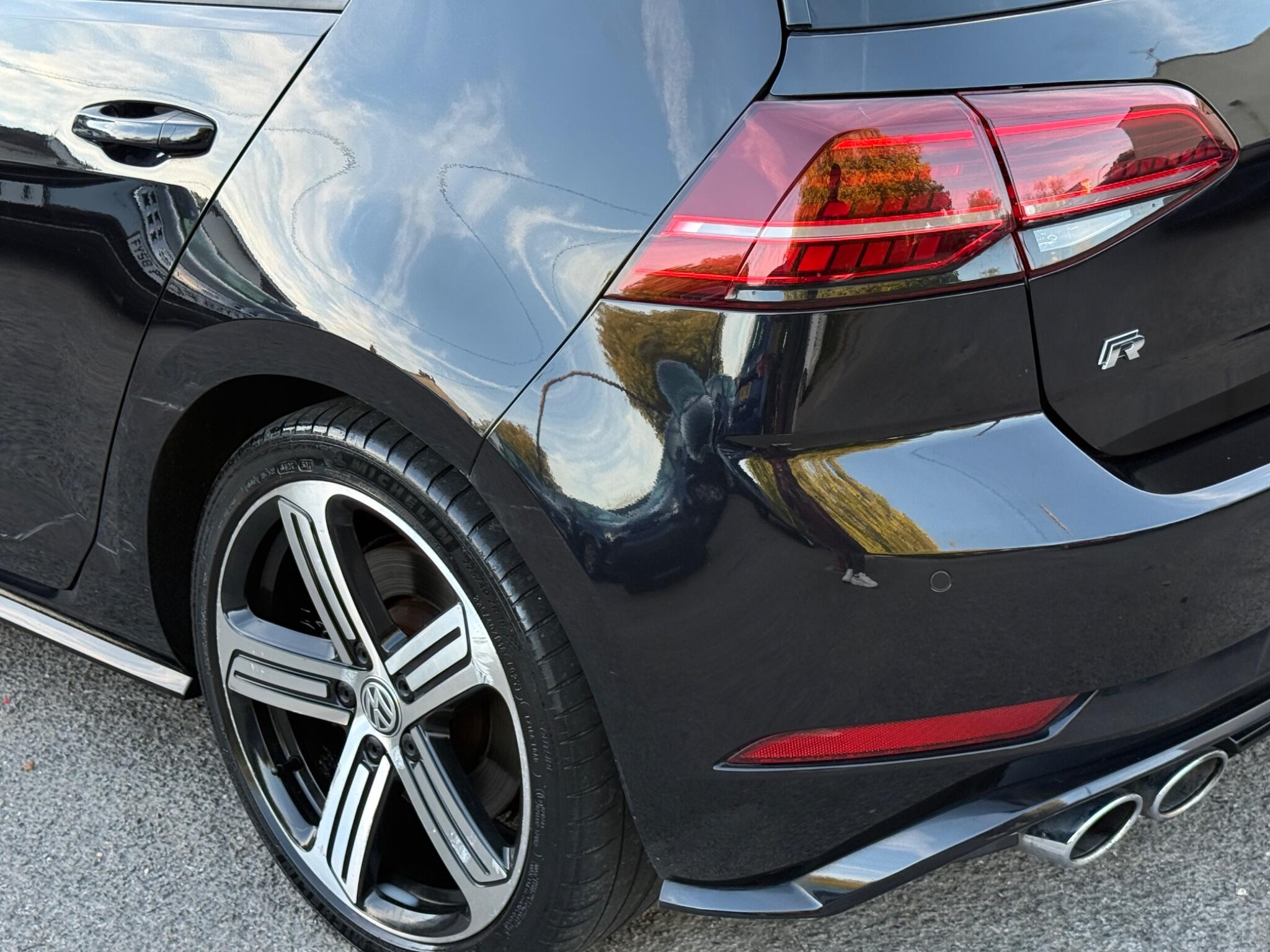 Volkswagen Golf - Image 24