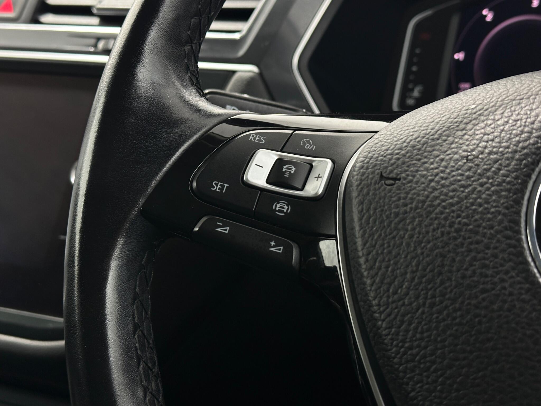 Volkswagen Tiguan Allspace view 14