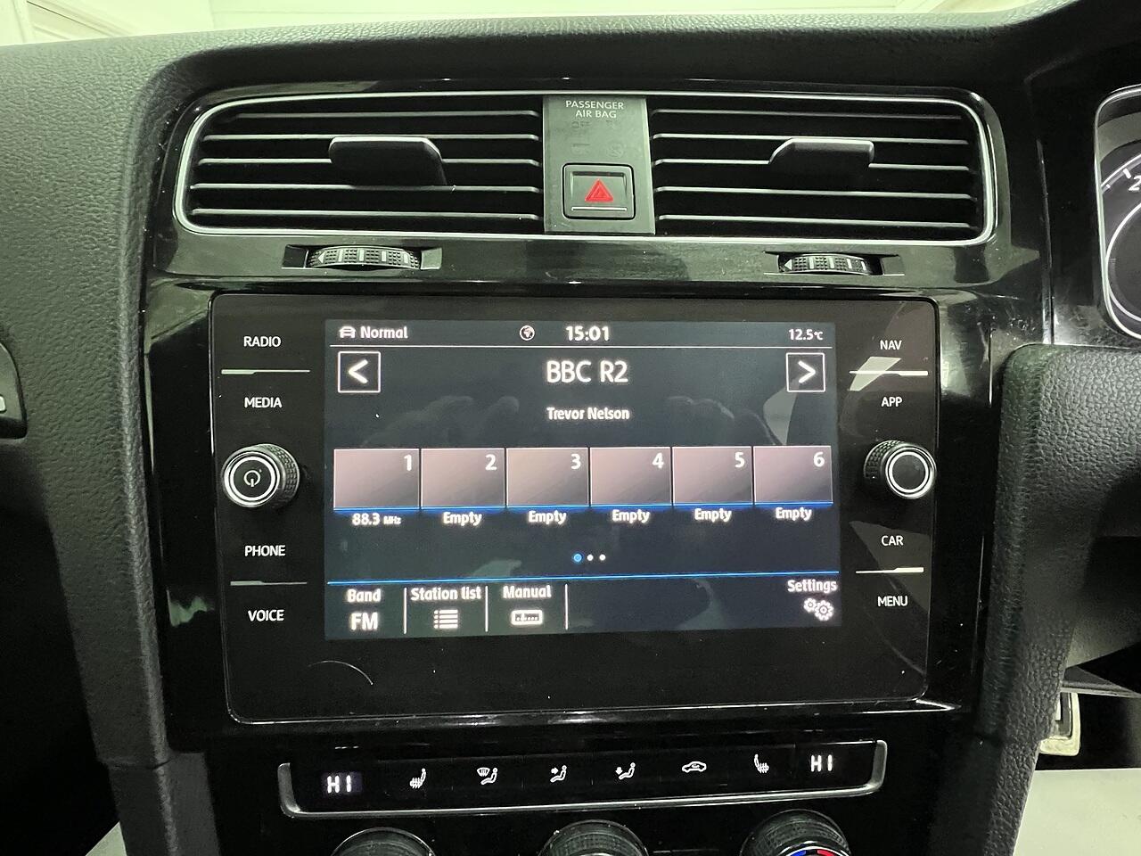 Volkswagen Golf view 12