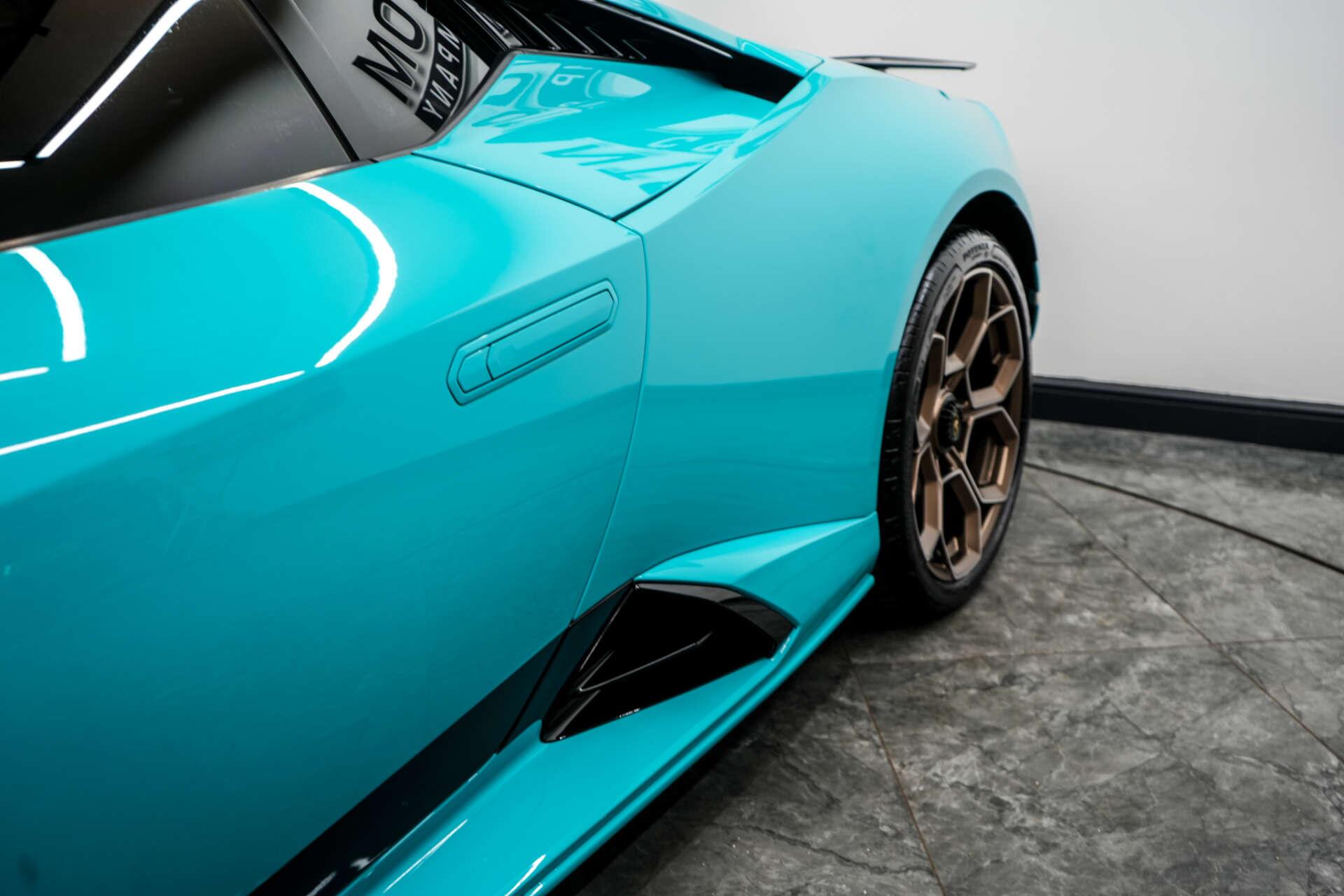 Lamborghini Huracan view 13
