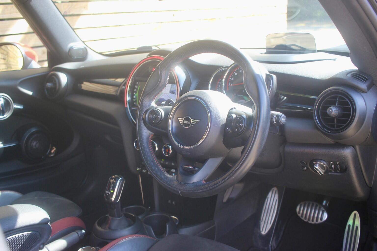 Mini Hatch view 3