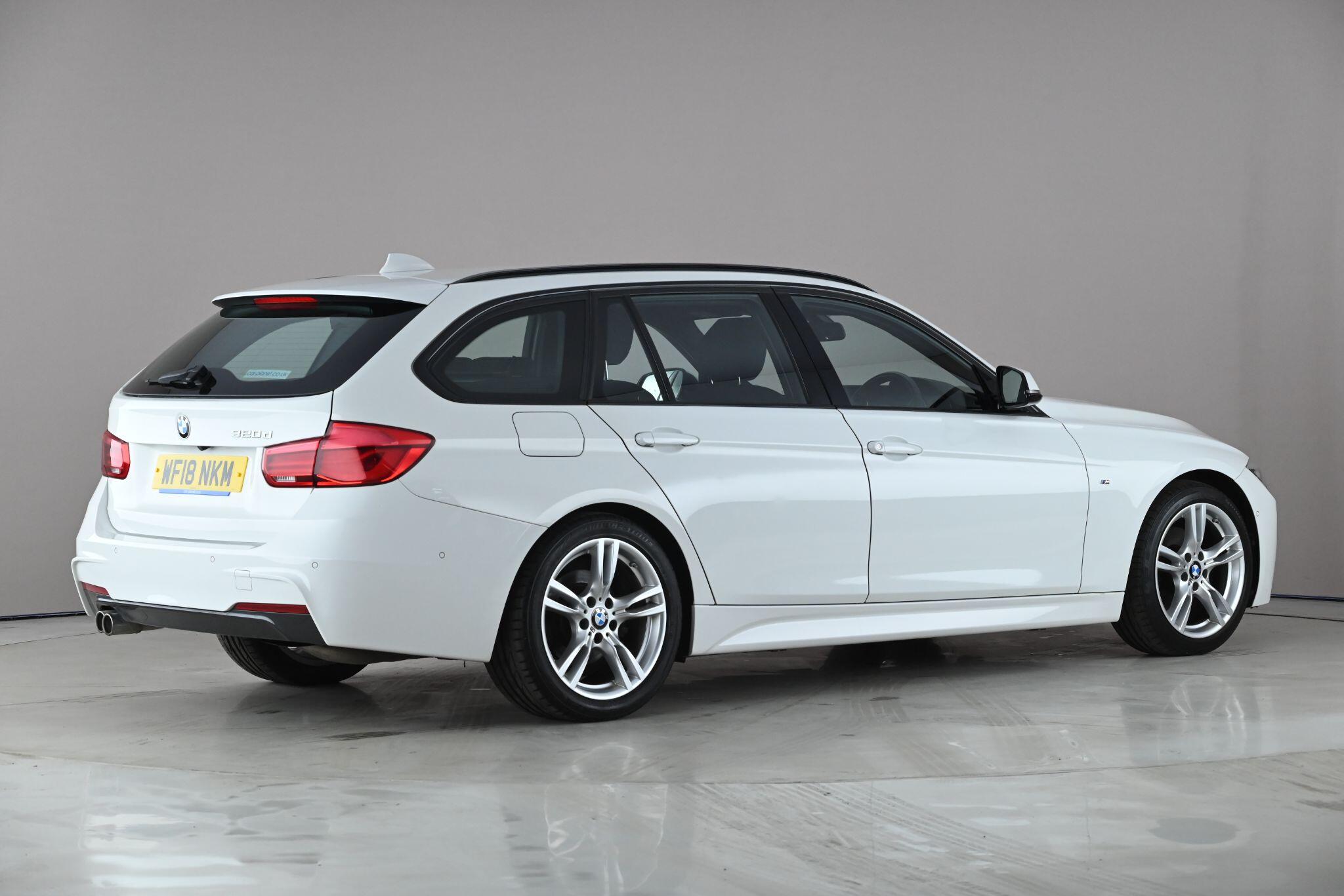 BMW 3 Series view 4