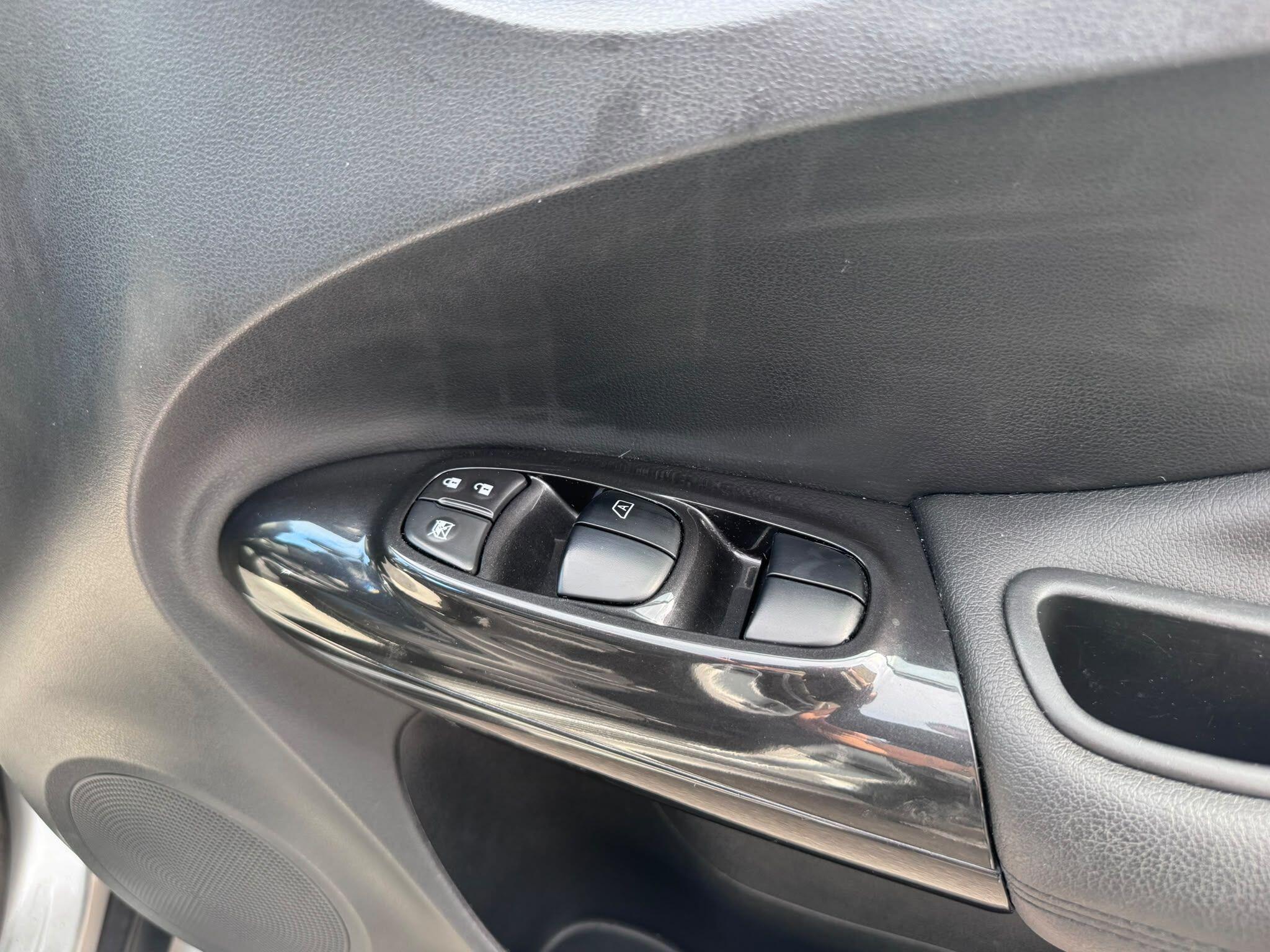 Nissan Juke view 27