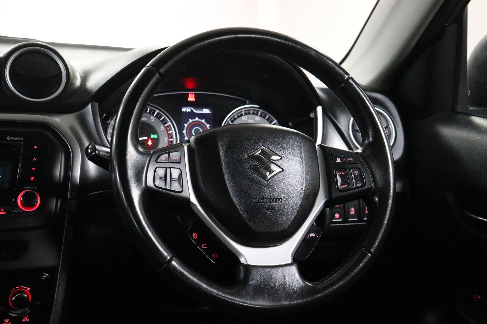 Suzuki Vitara view 43