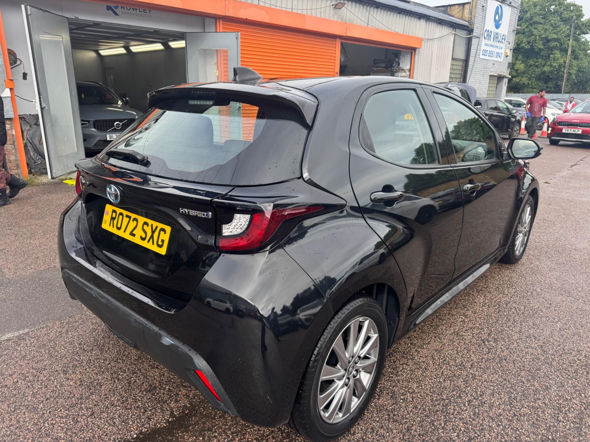 Toyota Yaris view 4