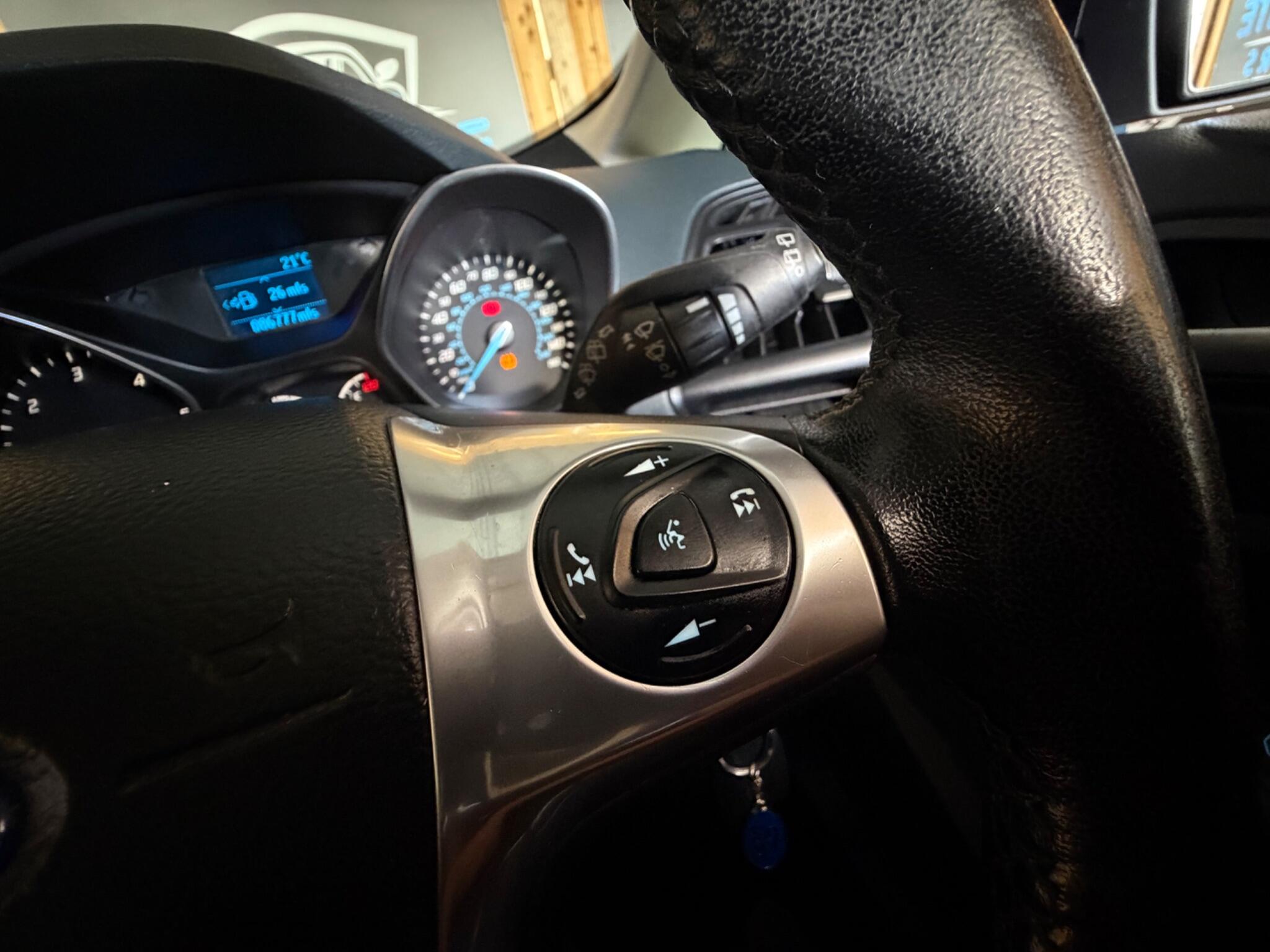Ford Grand C-Max view 24