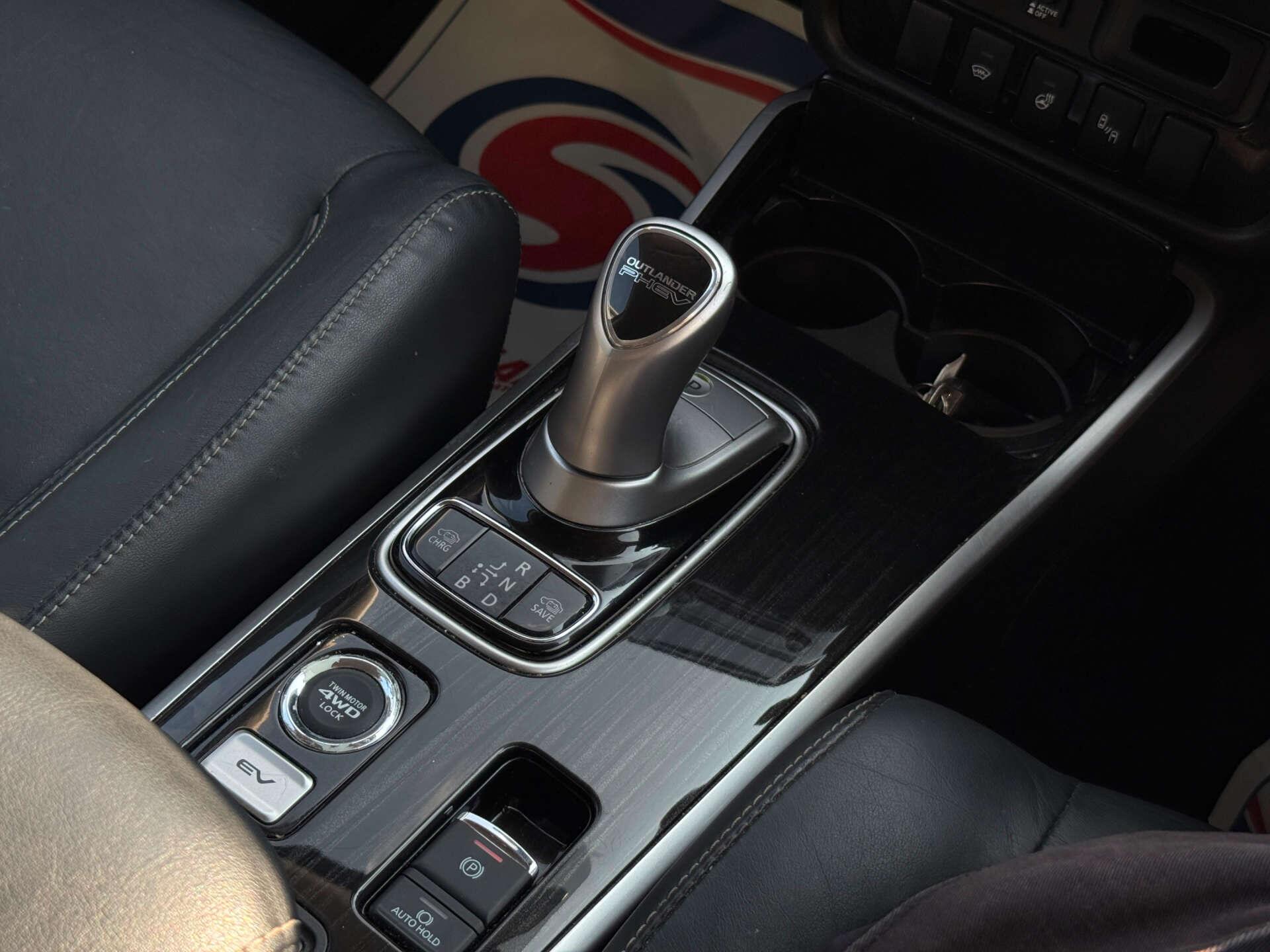 Mitsubishi Outlander view 62