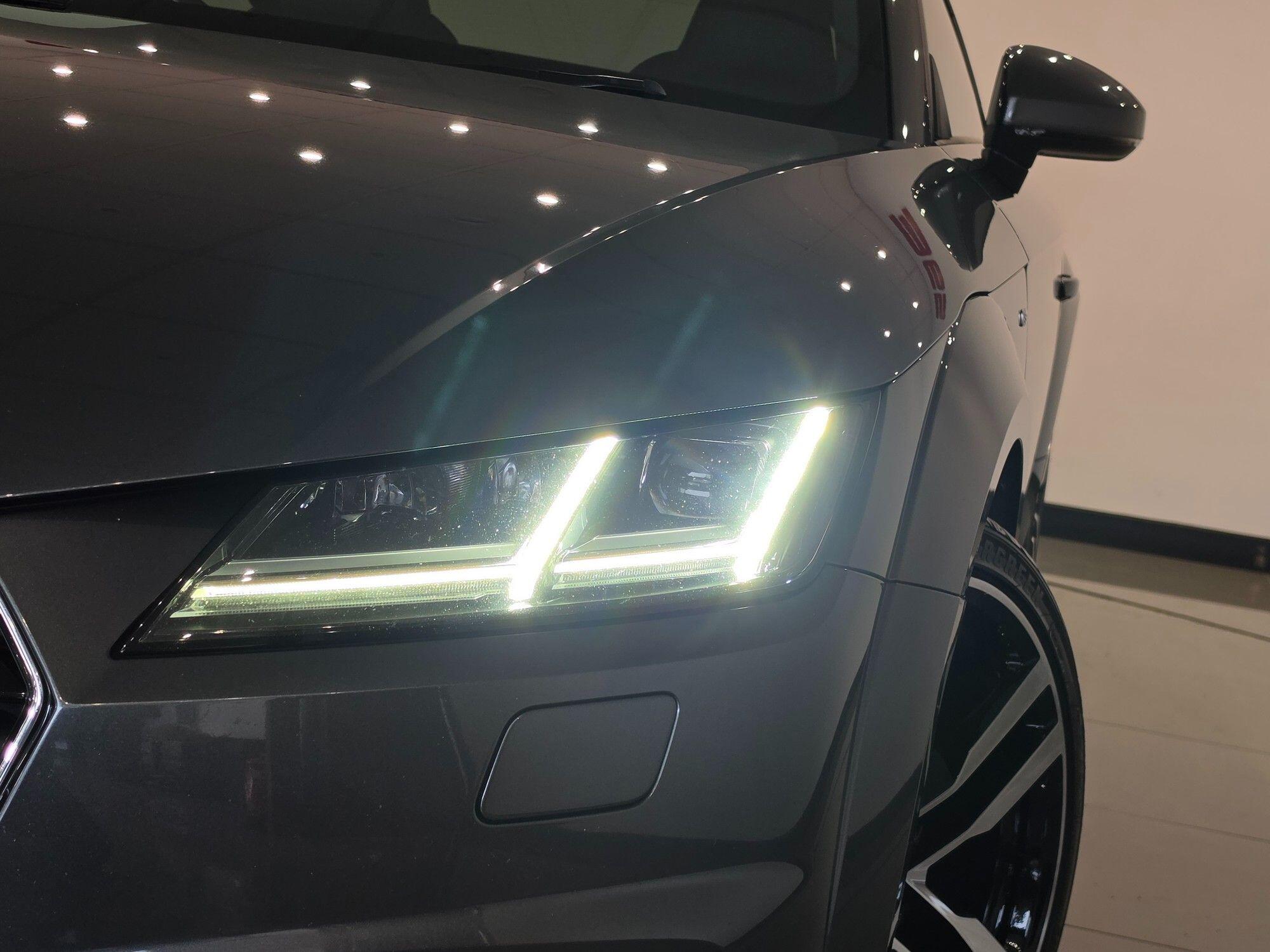 Audi TT view 17