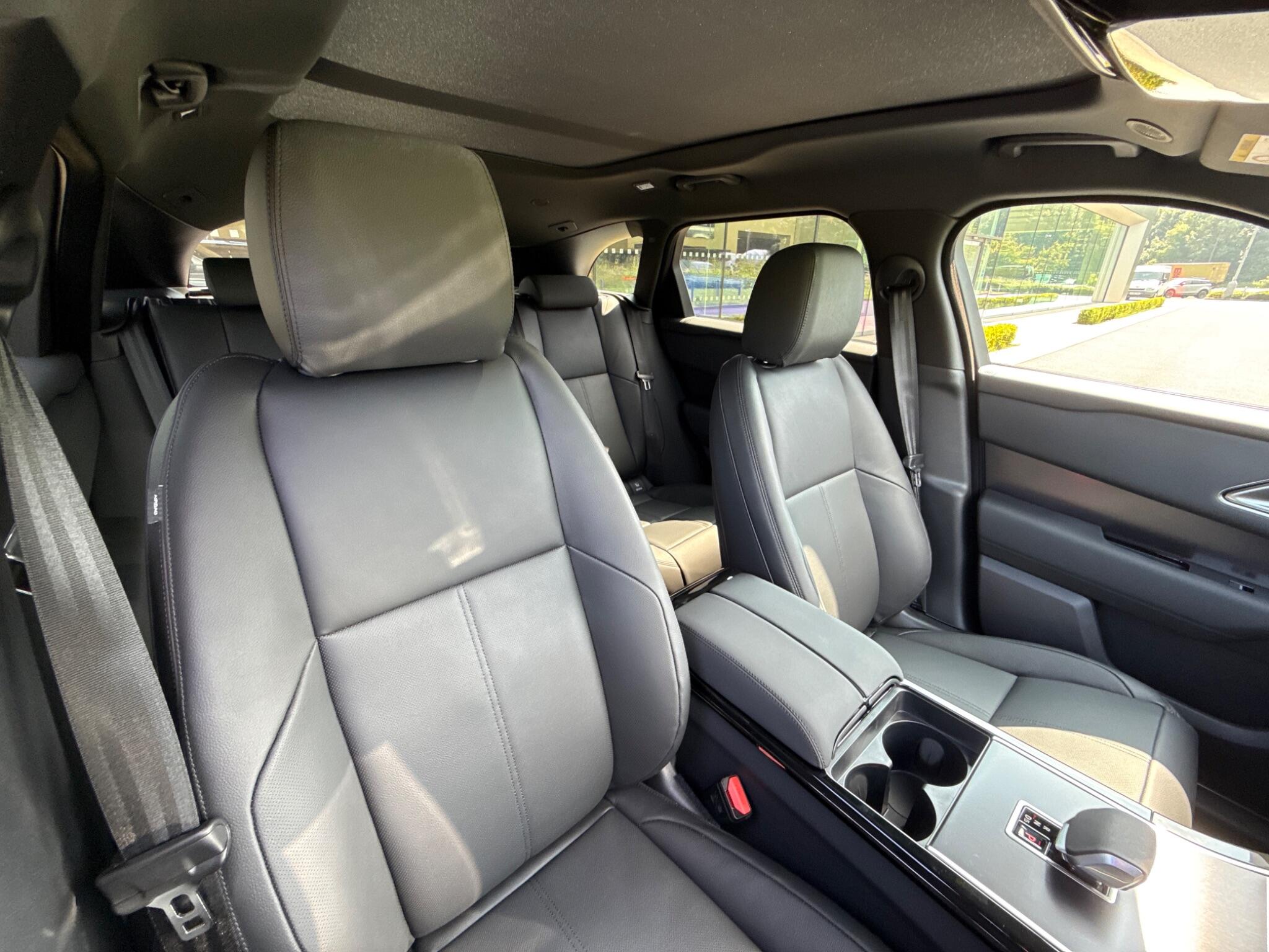 Land Rover Range Rover Velar view 7