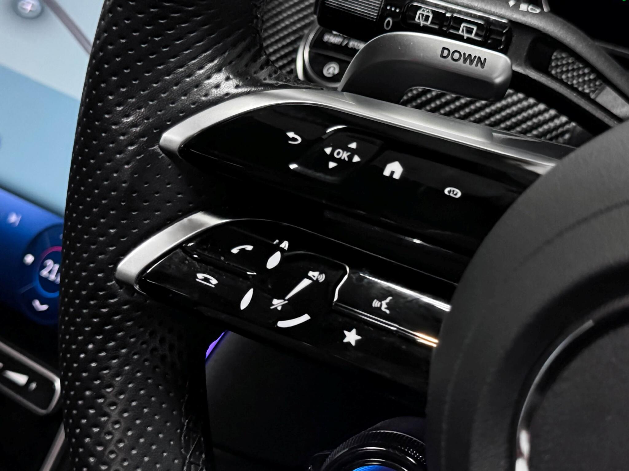 Mercedes-Benz C-Class view 17