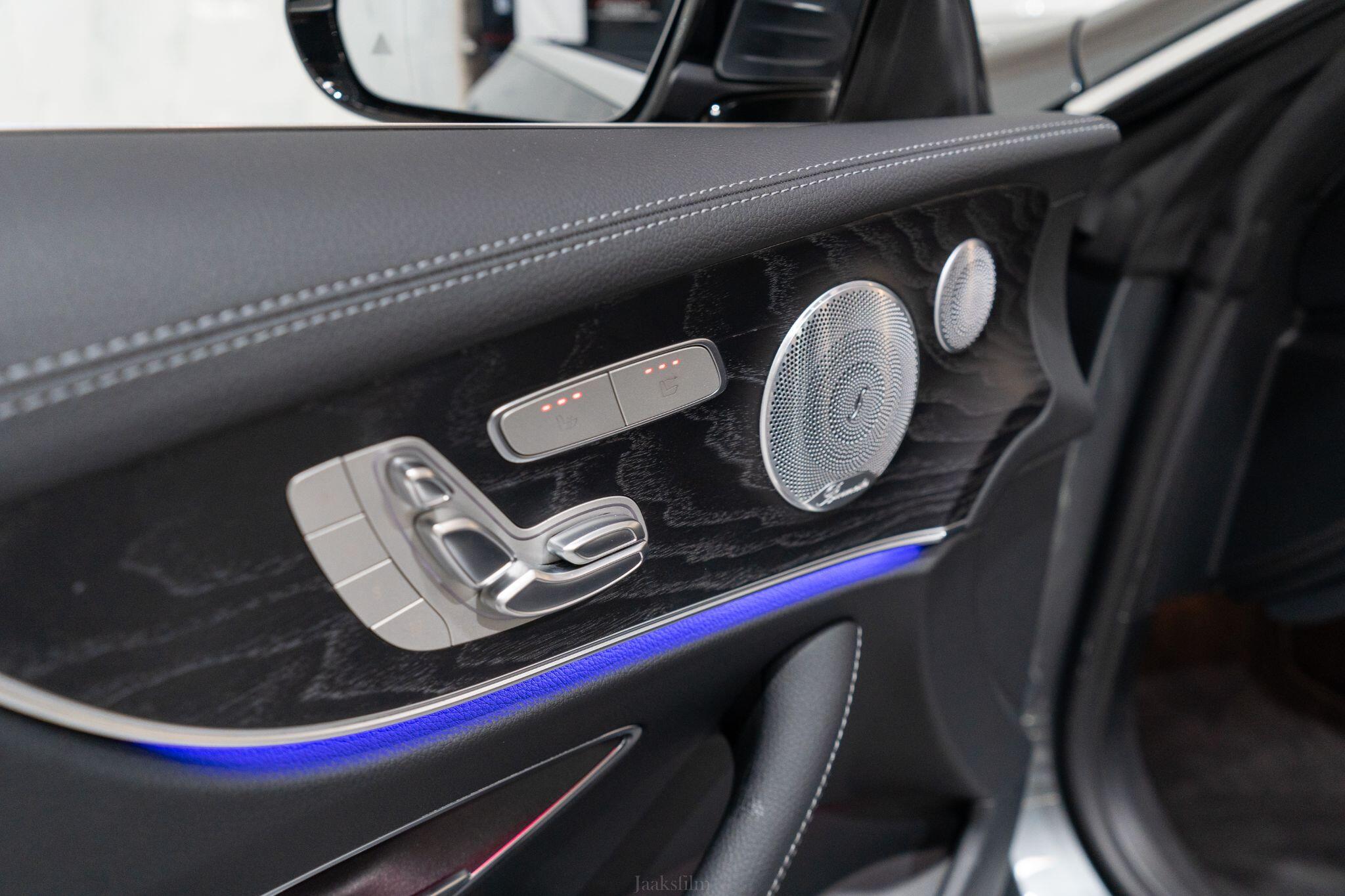 Mercedes-Benz E-Class view 33