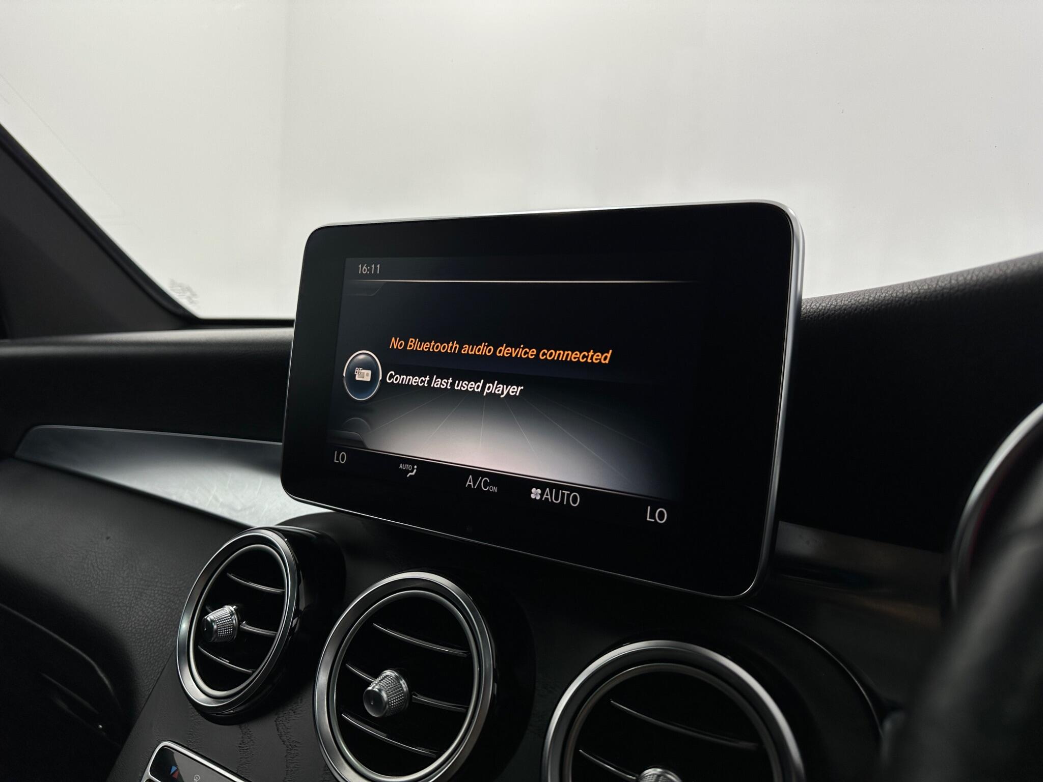 Mercedes-Benz GLC view 26