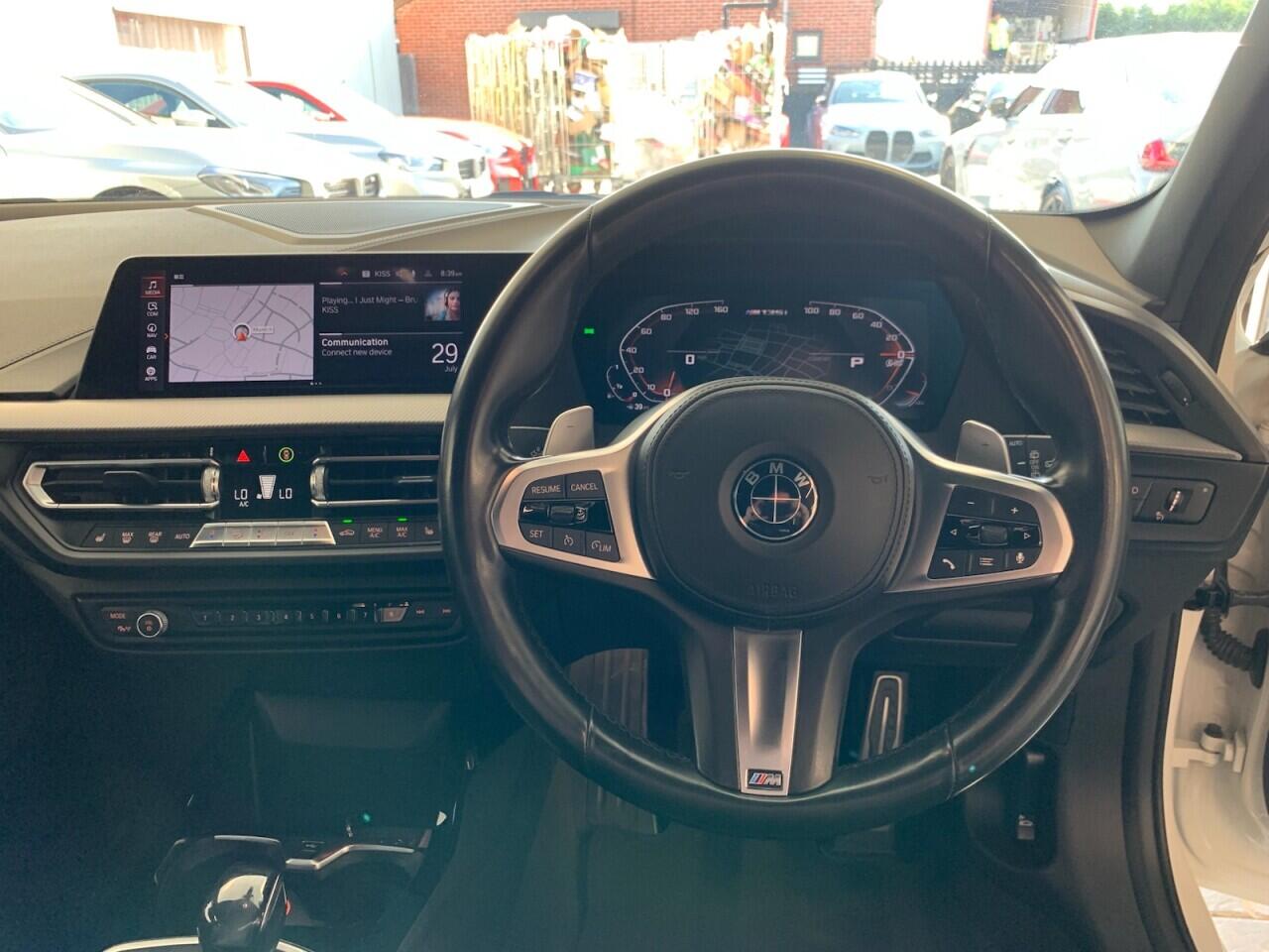 BMW 1 Series view 33