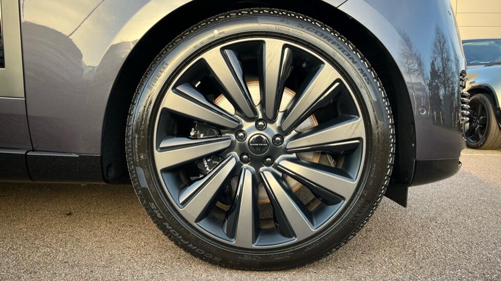 Land Rover Range Rover view 8