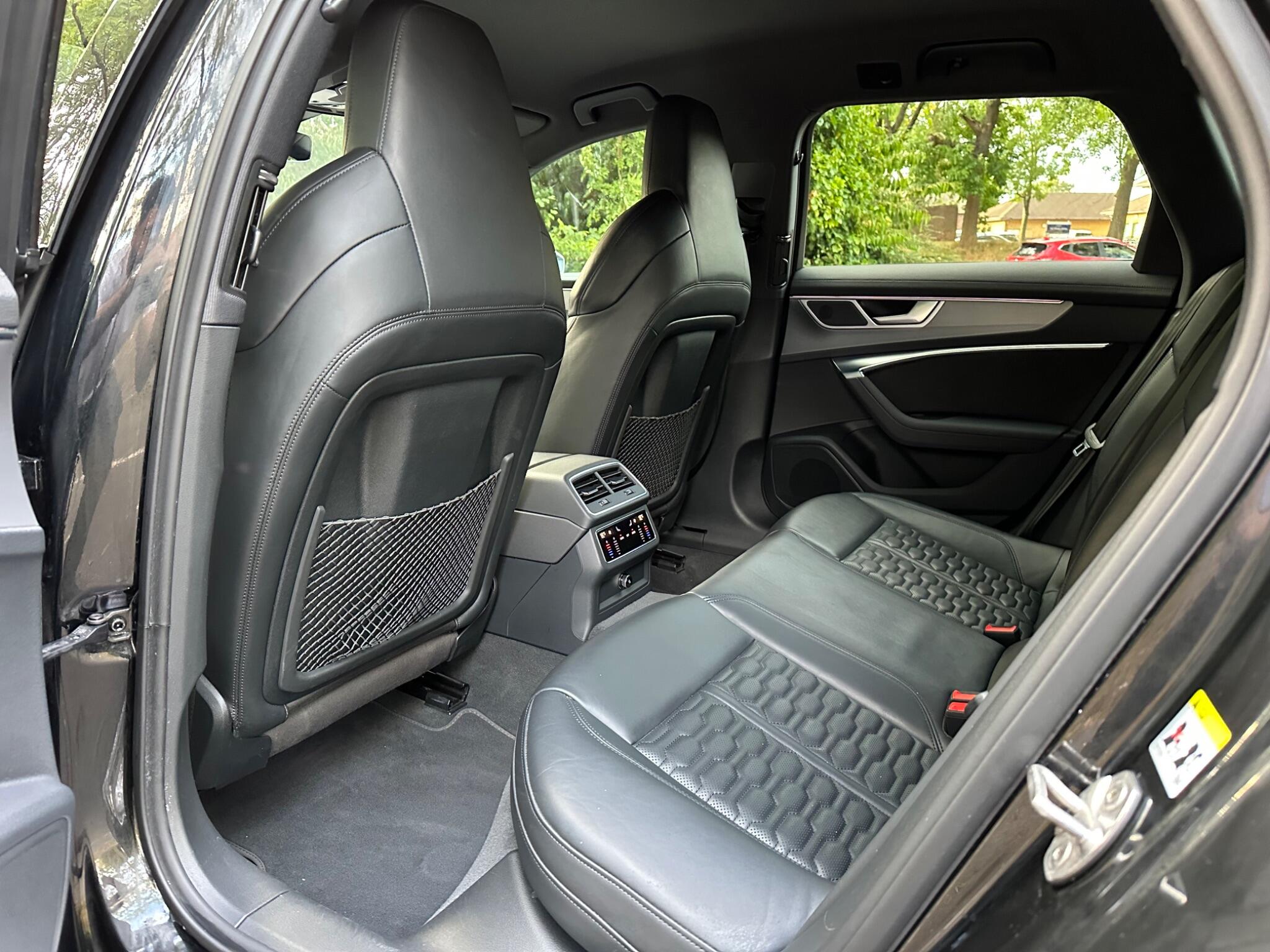 Audi RS6 view 21
