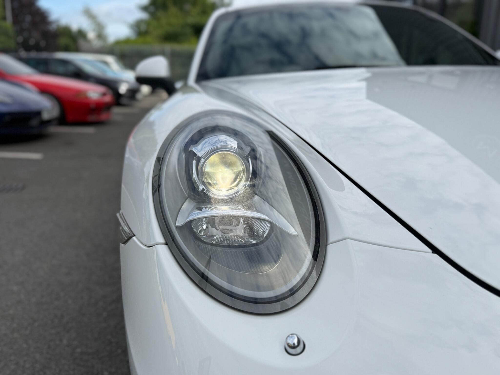 Porsche 911 view 17