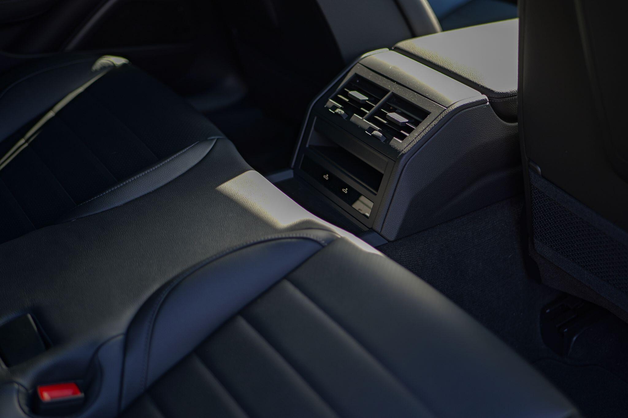 Porsche Panamera view 29