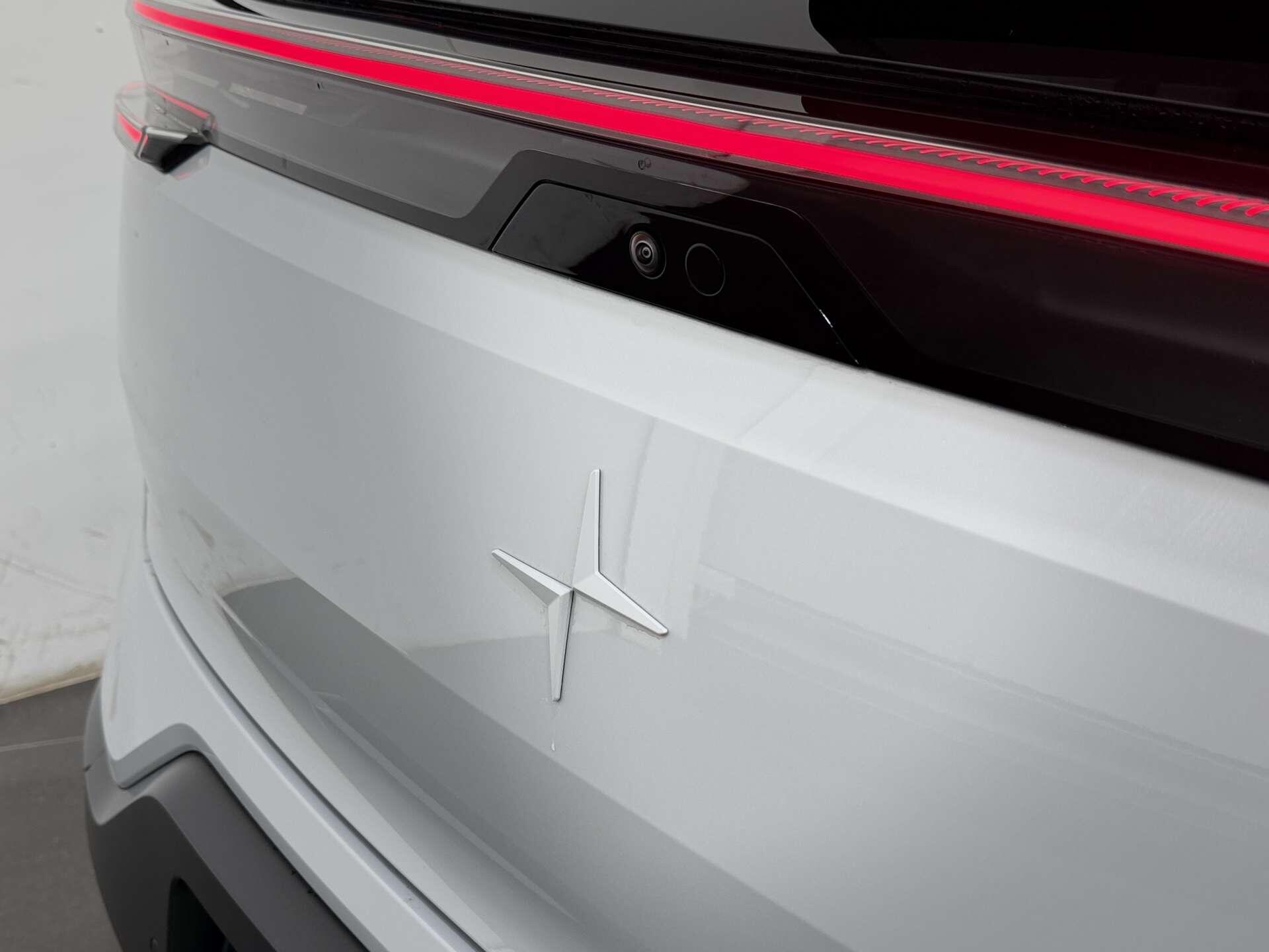 Polestar 3 view 30