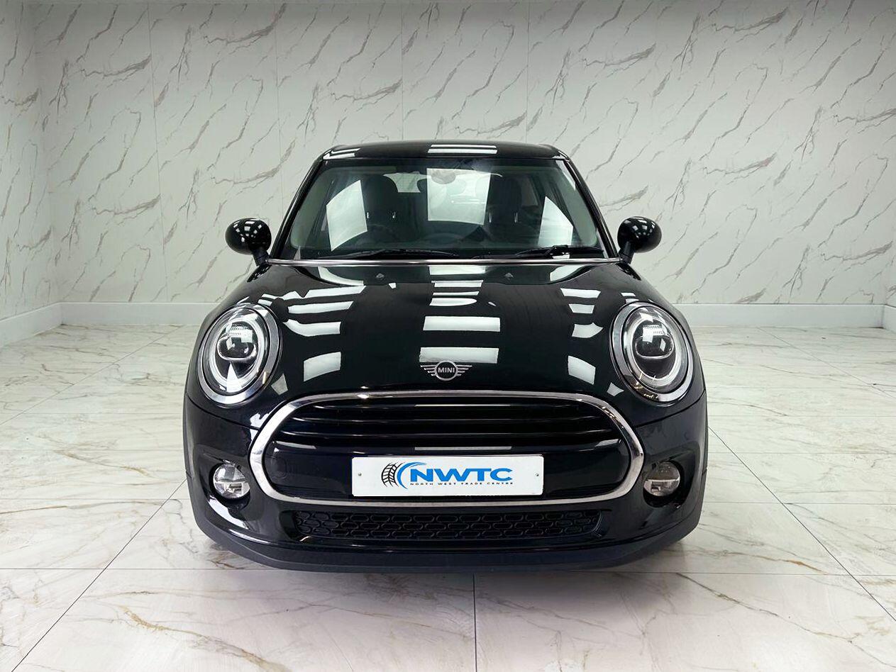 Mini Hatch view 5