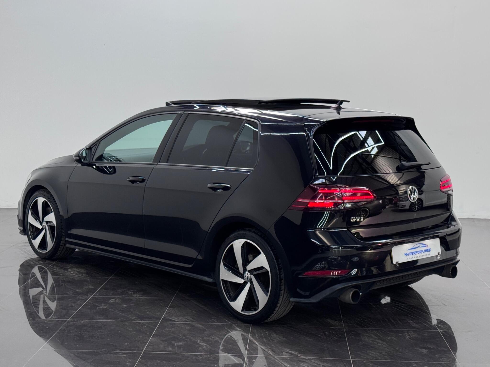 Volkswagen Golf view 30
