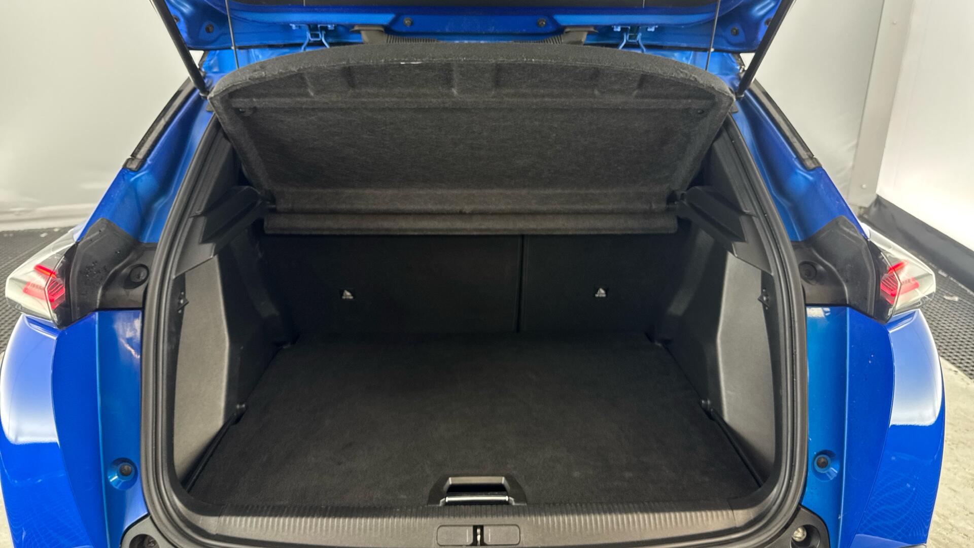 Peugeot 2008 view 15