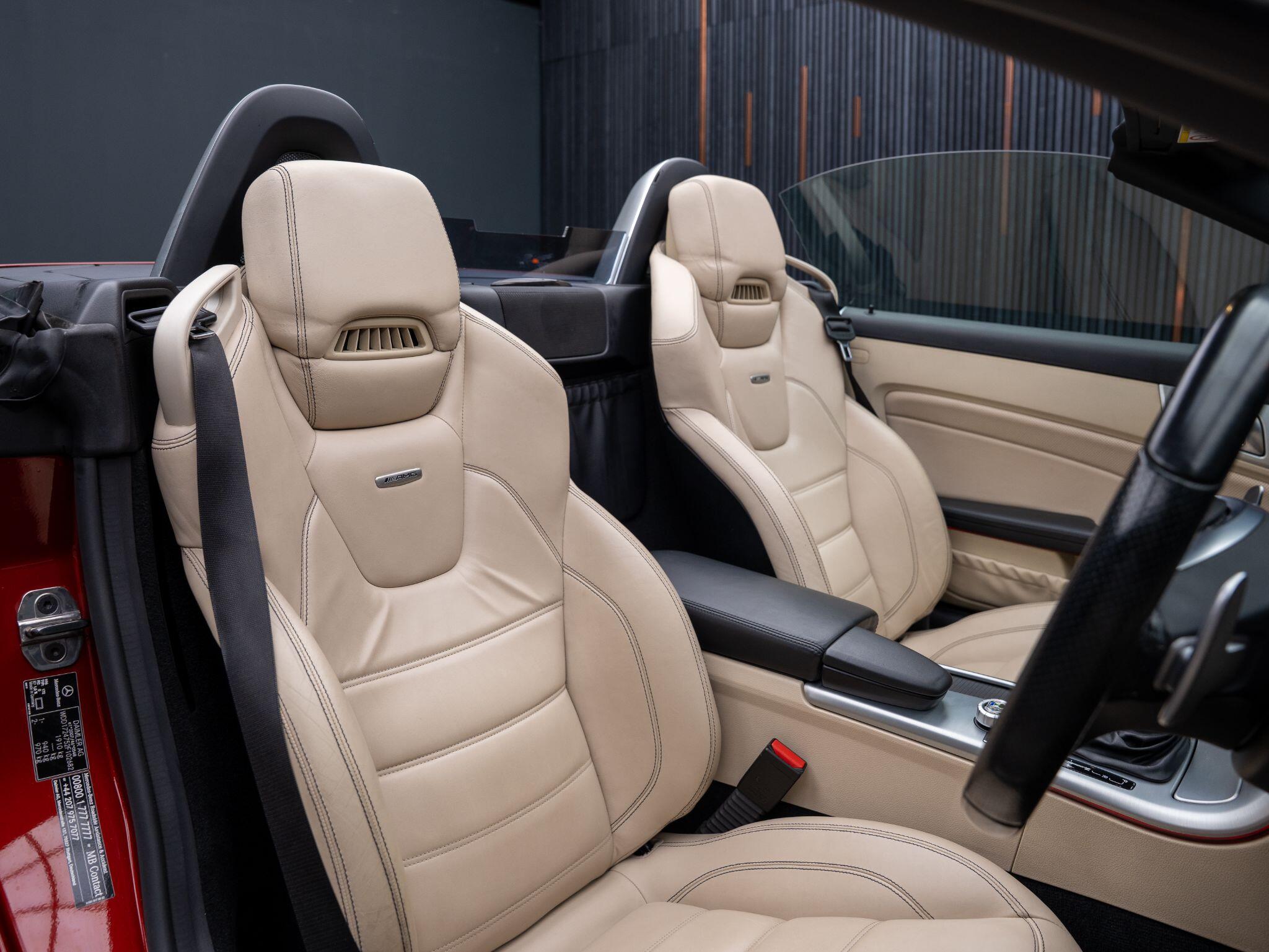 Mercedes-Benz SLK view 2