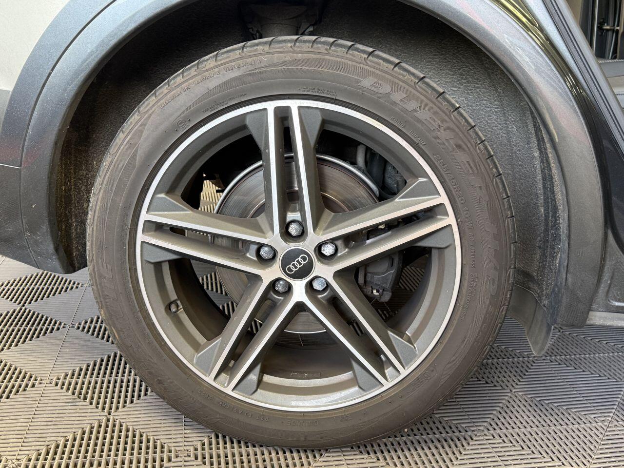 Audi SQ5 view 20