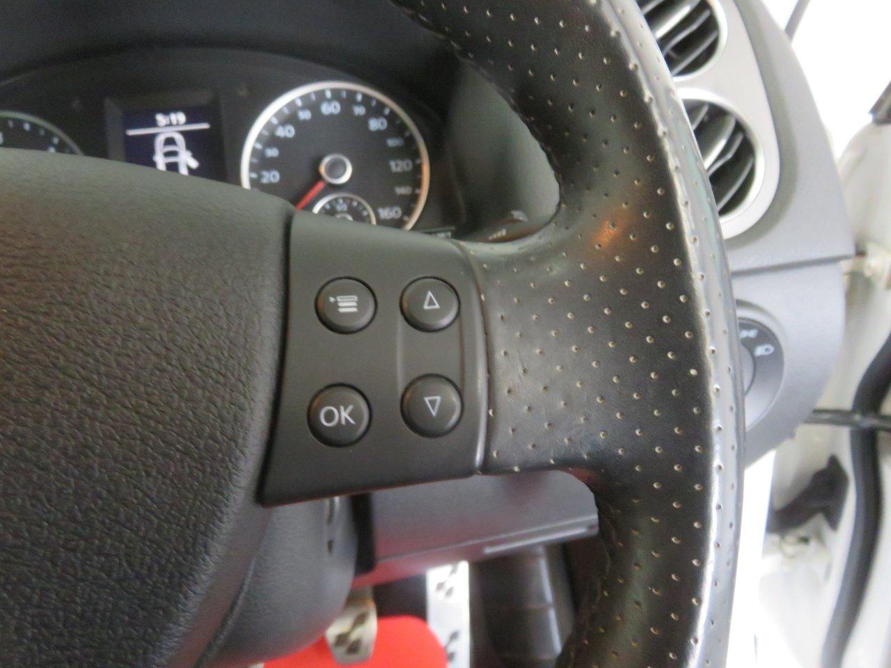 Volkswagen Tiguan view 45