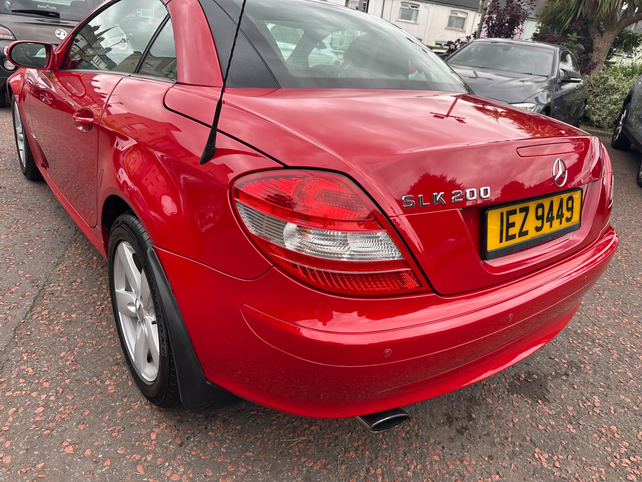 Mercedes-Benz SLK view 4