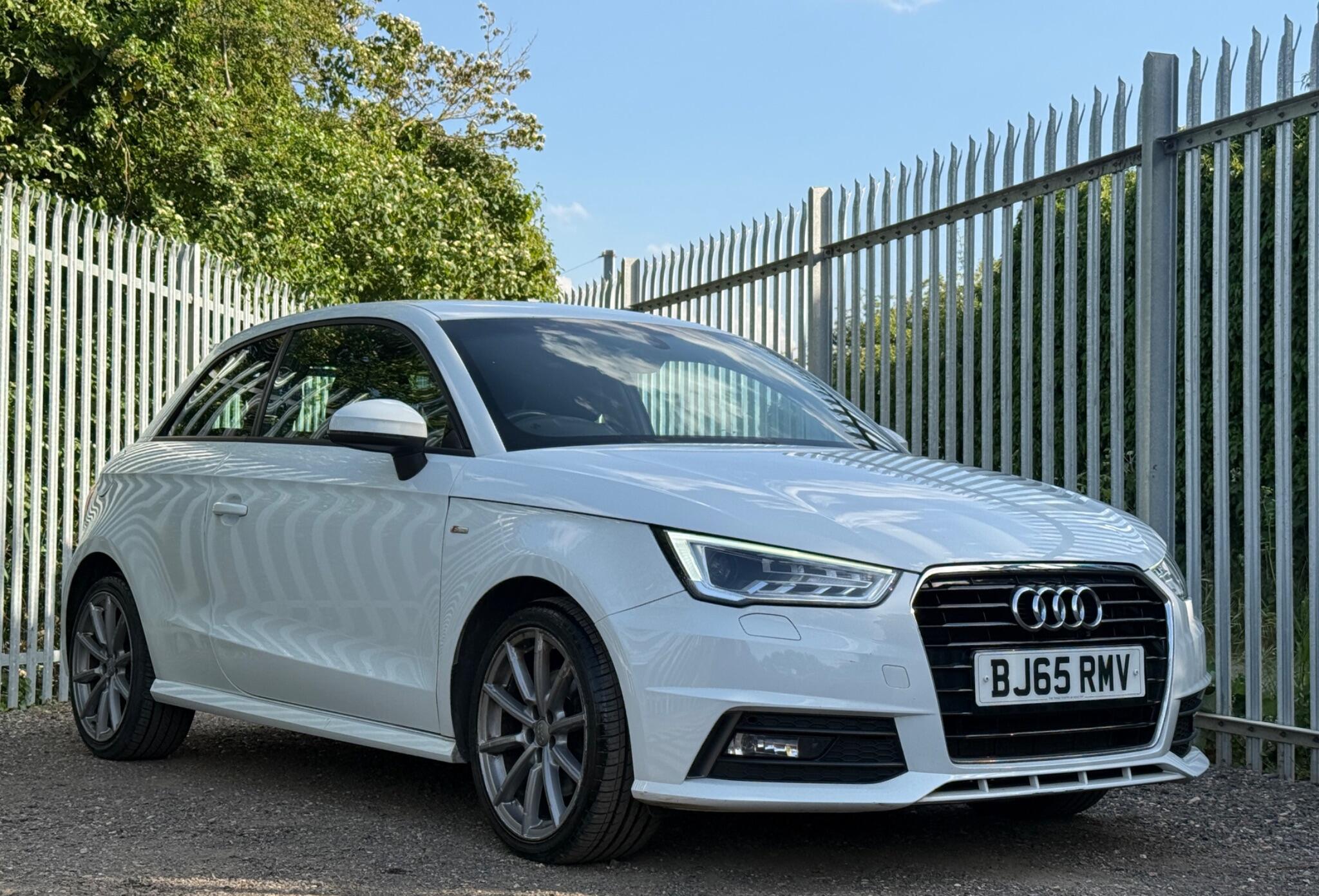 2015 Audi A1 image 1