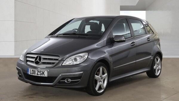 Mercedes-Benz B Class view 2