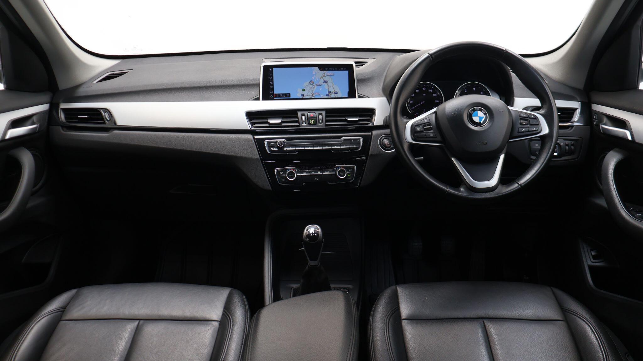 2022 BMW X1 thumbnail 5