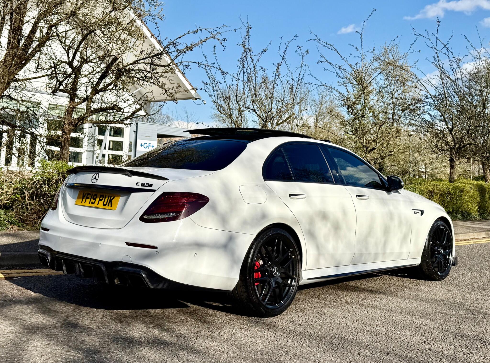Mercedes-Benz E-Class view 21