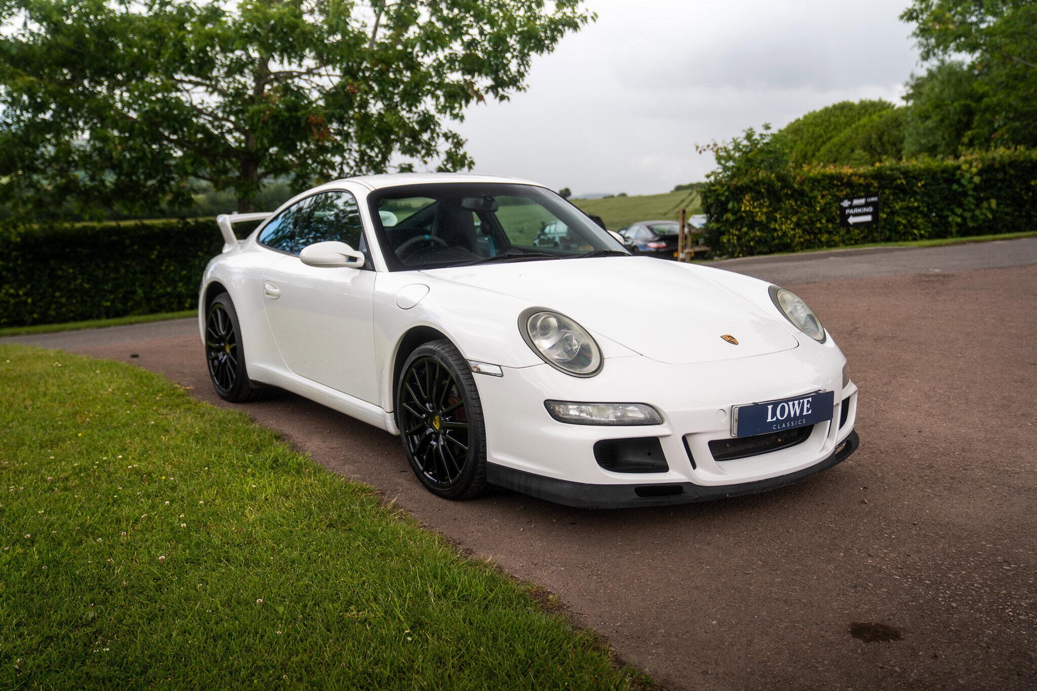 Porsche 911 main image
