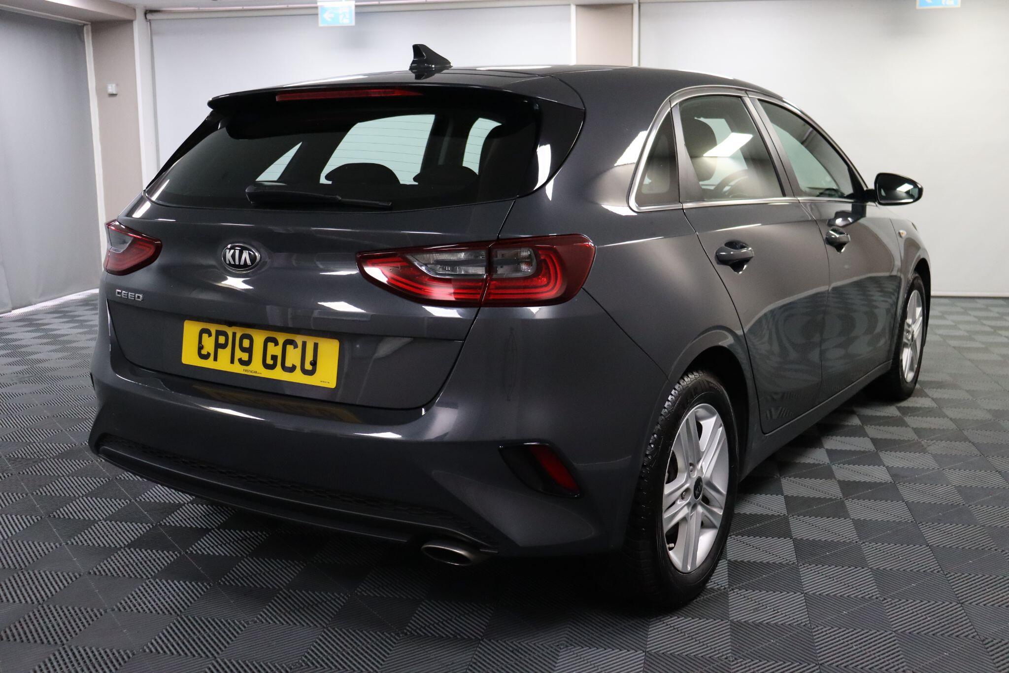 Kia Ceed view 11